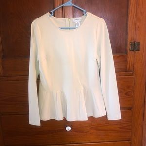 Beautiful long sleeved shirt.